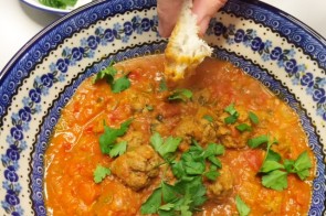 Marokkaanse gehaktballetjes in tomatensaus